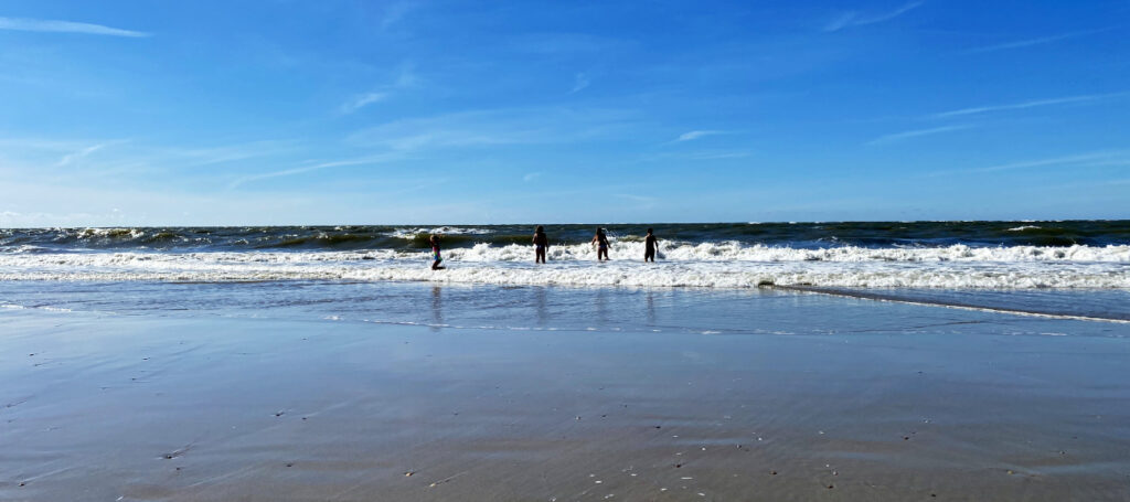 7-nessmersiel-badestrand-panorama